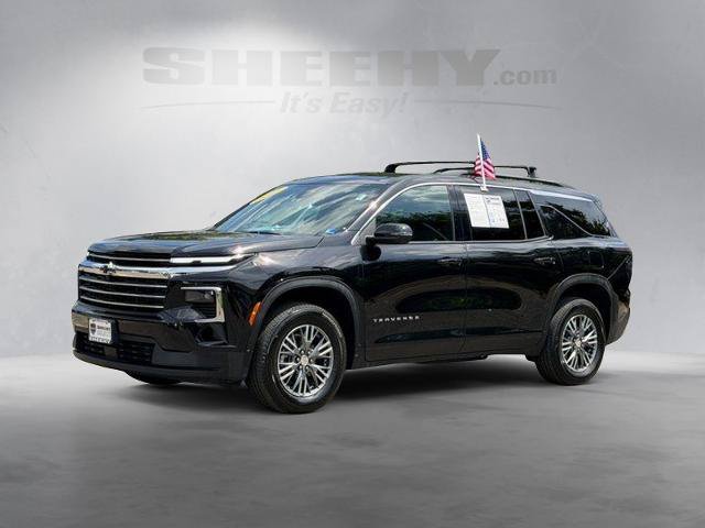 Used 2025 Chevrolet Traverse LT w/ Driver Confidence Package AWD/4WD image 17
