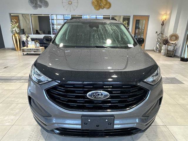 Certified 2024 Ford Edge SE w/ Black Appearance Package image 8
