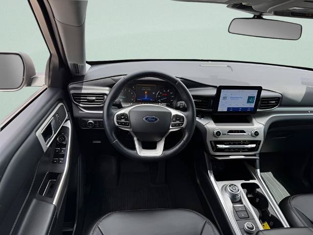 Certified 2022 Ford Explorer XLT w/ Equipment Group 202A AWD/4WD image 7
