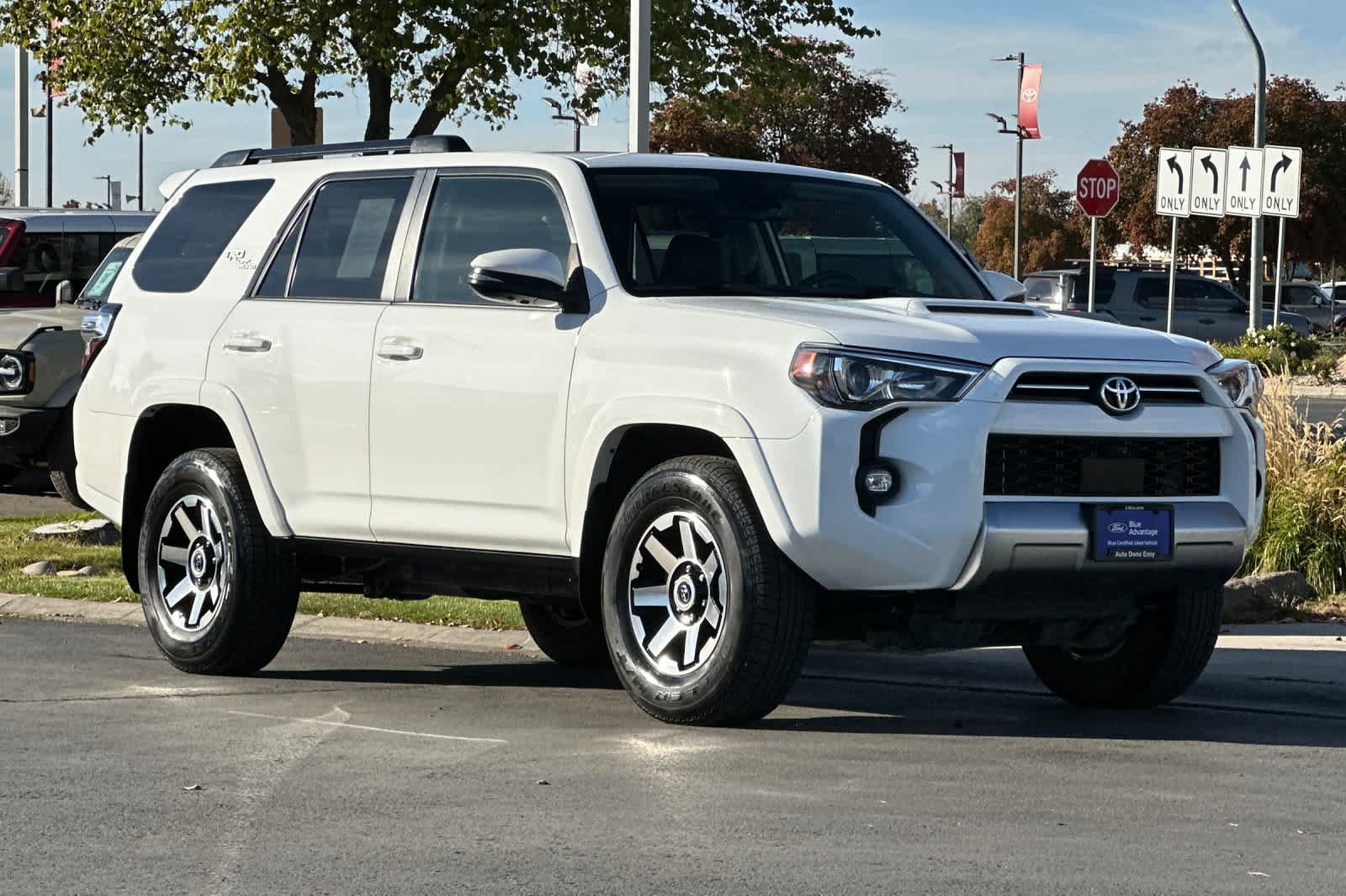 Used 2023 Toyota 4Runner TRD Off-Road Premium w/ Off Road Premium Plus Package AWD/4WD image 9