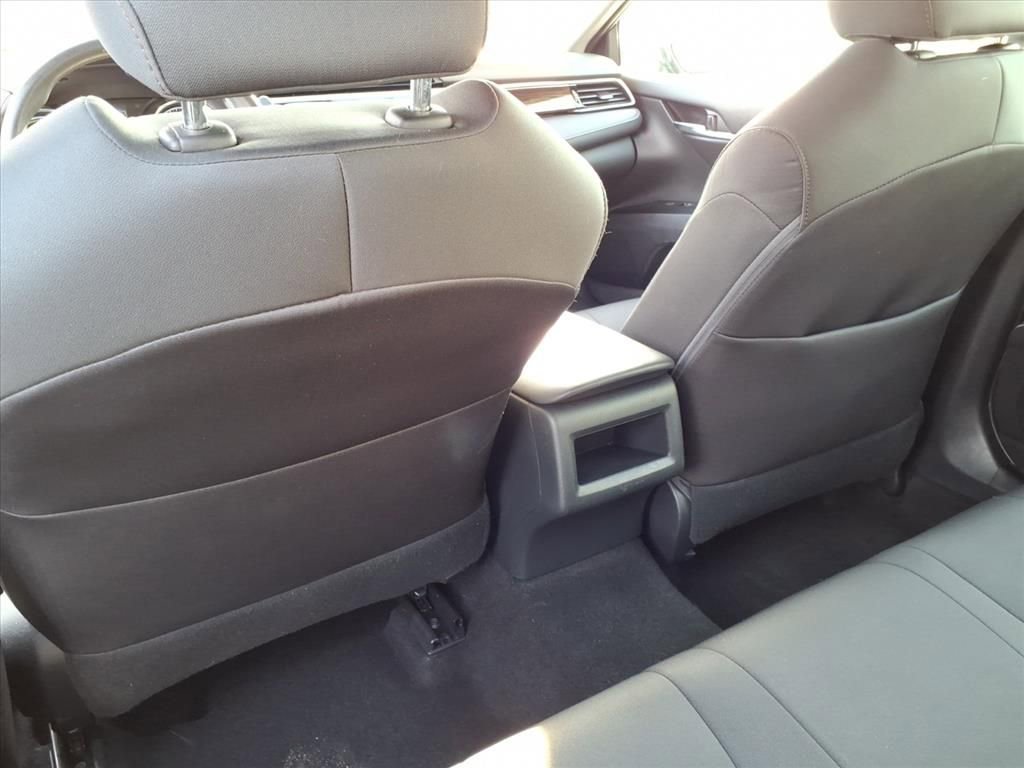 Used 2019 Toyota Camry LE image 19
