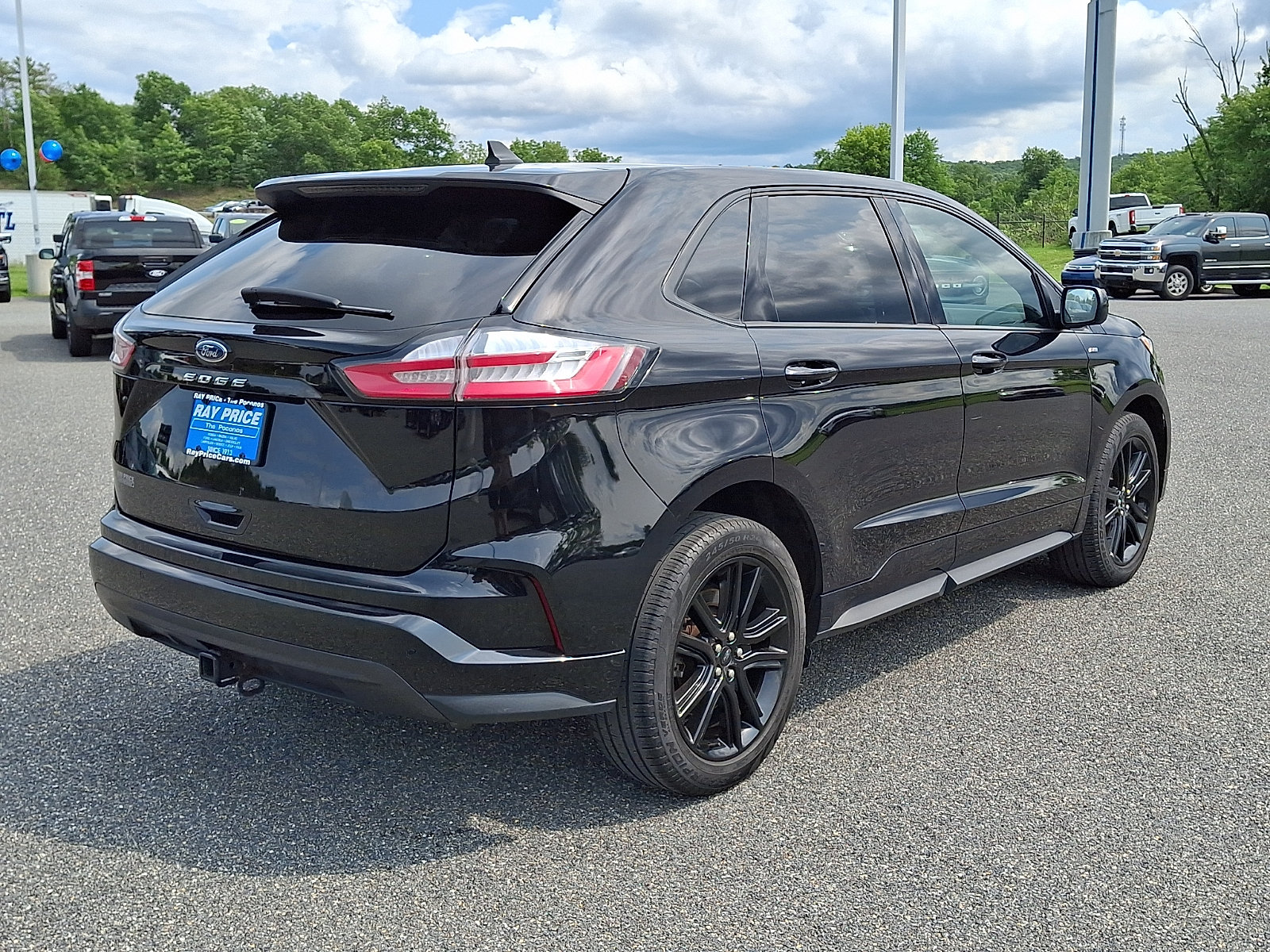 Certified 2023 Ford Edge ST-Line w/ Class II Trailer Tow Package AWD/4WD image 7