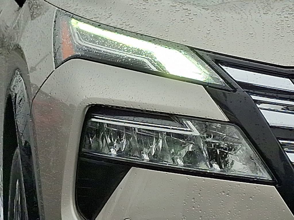 Used 2024 Nissan Rogue Platinum w/ Platinum Premium Package image 9