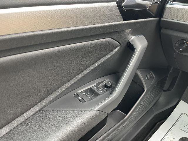 Used 2019 Volkswagen Jetta R-Line image 28