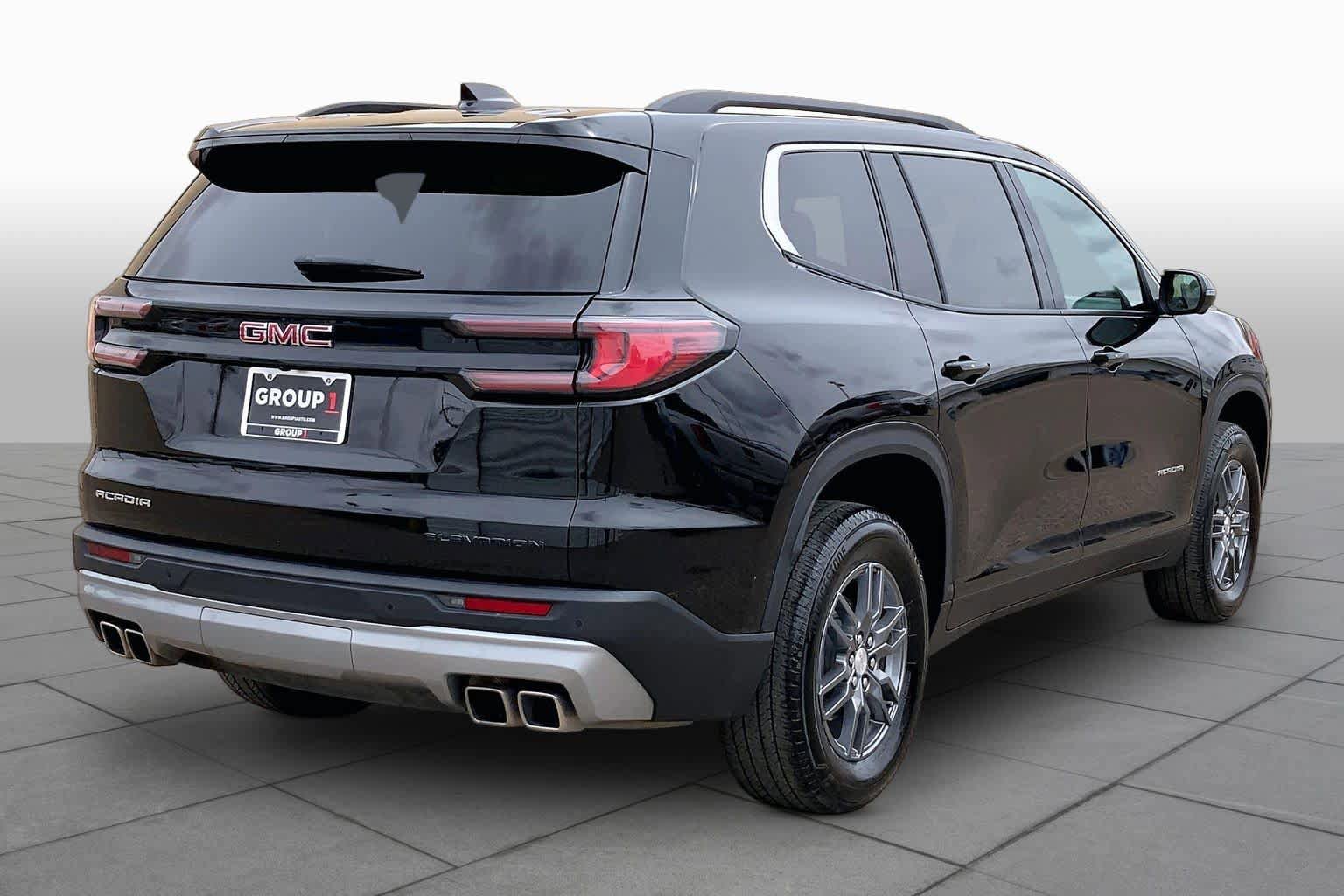 Used 2025 GMC Acadia Elevation FWD image 13