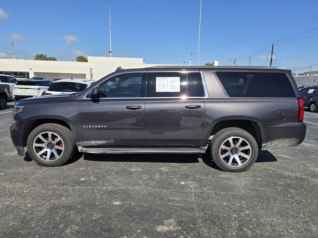 Used 2017 Chevrolet Suburban LT image 5