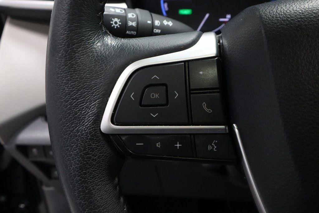 Used 2022 Toyota Sienna XLE w/ XLE Plus Package image 28