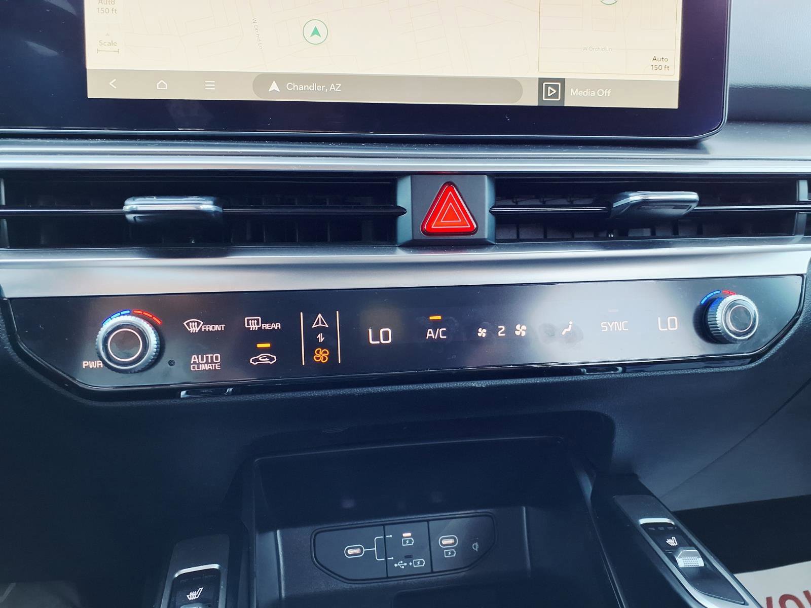 Used 2024 Kia Sorento S image 25