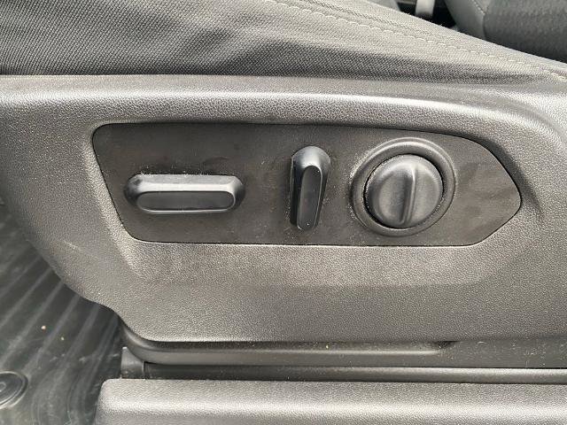 Used 2020 Chevrolet Silverado 1500 LT w/ Texas Edition image 15