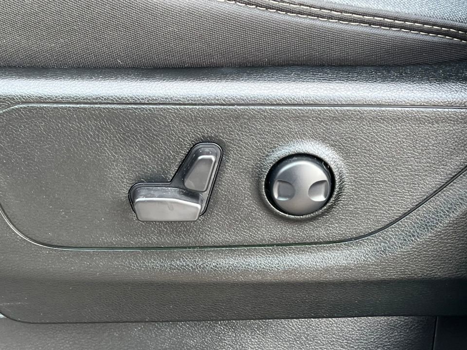 Used 2023 RAM 1500 Big Horn image 15