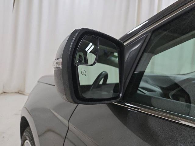 Certified 2018 Ford Edge Titanium w/ Class II Trailer Tow Package AWD/4WD image 25