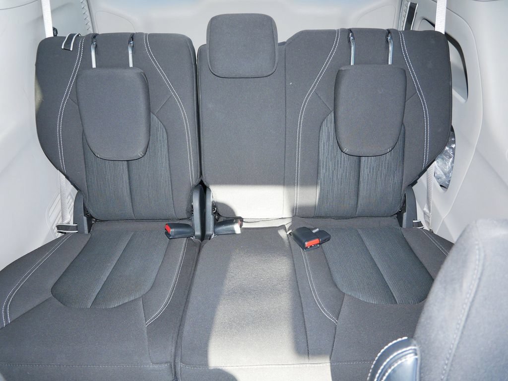 Used 2024 Chrysler Voyager LX FWD image 14