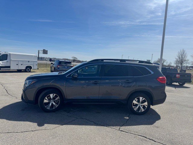 Used 2023 Subaru Ascent Premium w/ Convenience Package image 2