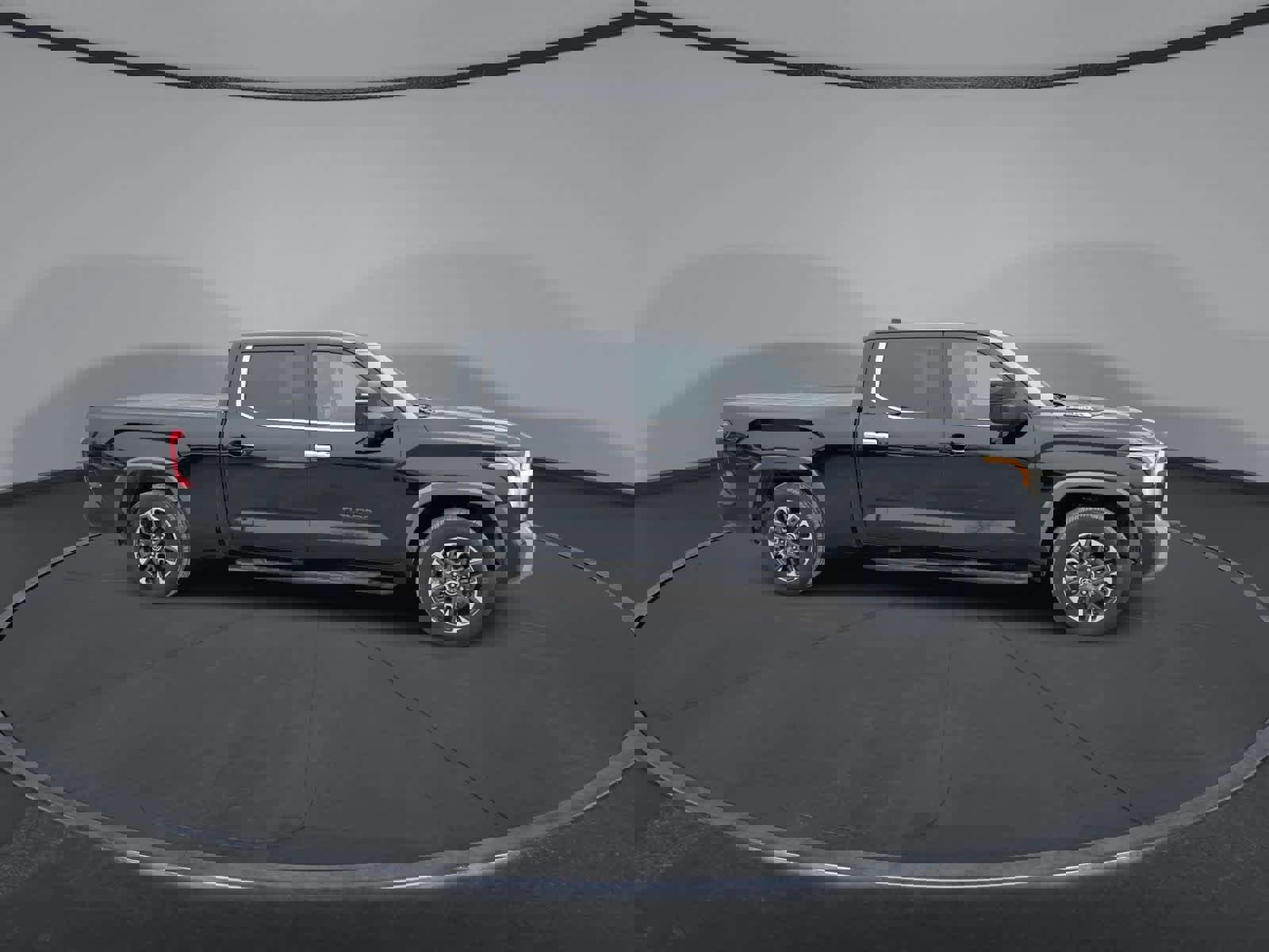 Used 2022 Toyota Tundra Limited image 2