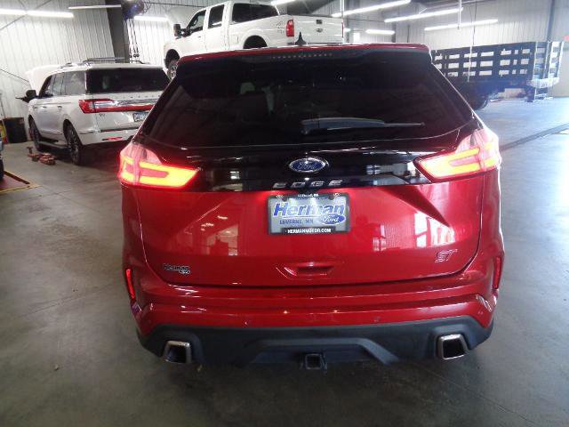 Certified 2022 Ford Edge ST w/ Equipment Group 401A image 4