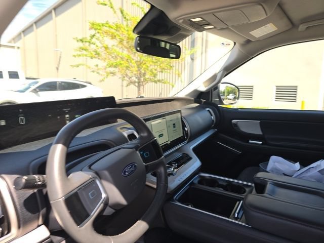 Certified 2025 Ford Expedition Active RWD image 9