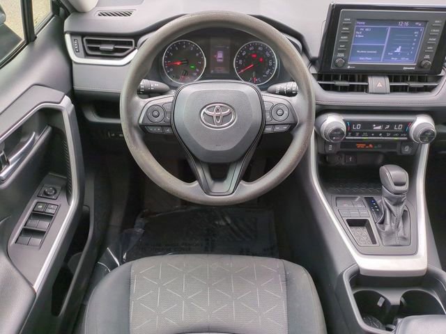 Used 2021 Toyota RAV4 XLE FWD image 16