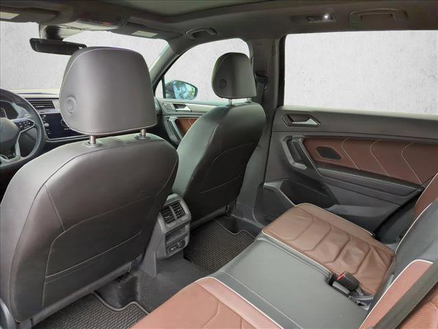 Used 2024 Volkswagen Tiguan SEL R-Line AWD/4WD image 17