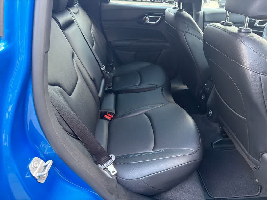 Used 2026 Jeep Compass Limited AWD/4WD image 14