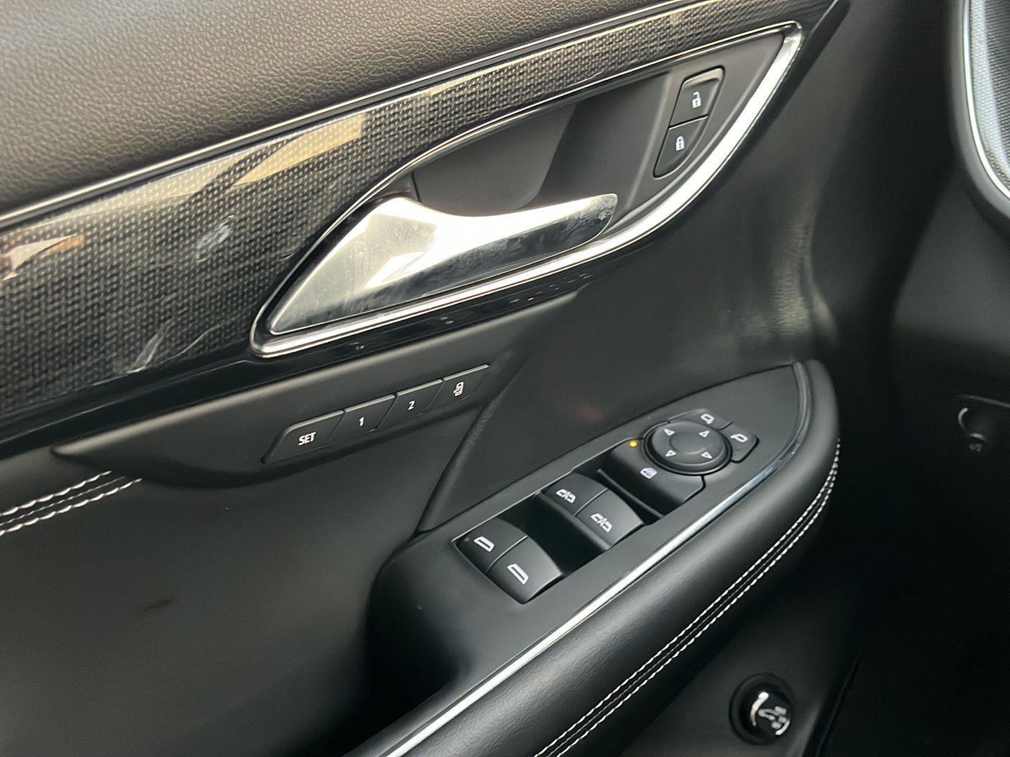 Used 2023 Buick Envision Essence w/ Sport Touring Package image 23