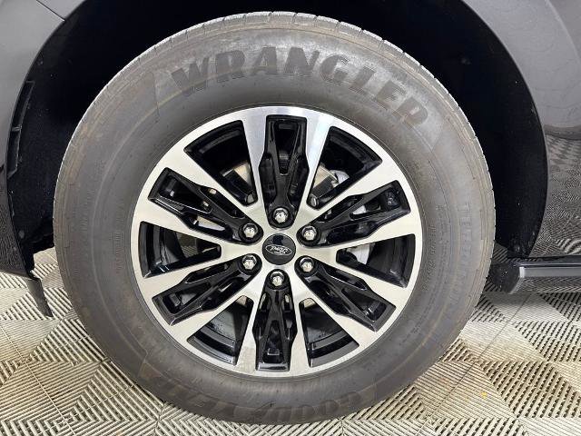 Certified 2025 Ford Expedition Max Platinum image 9