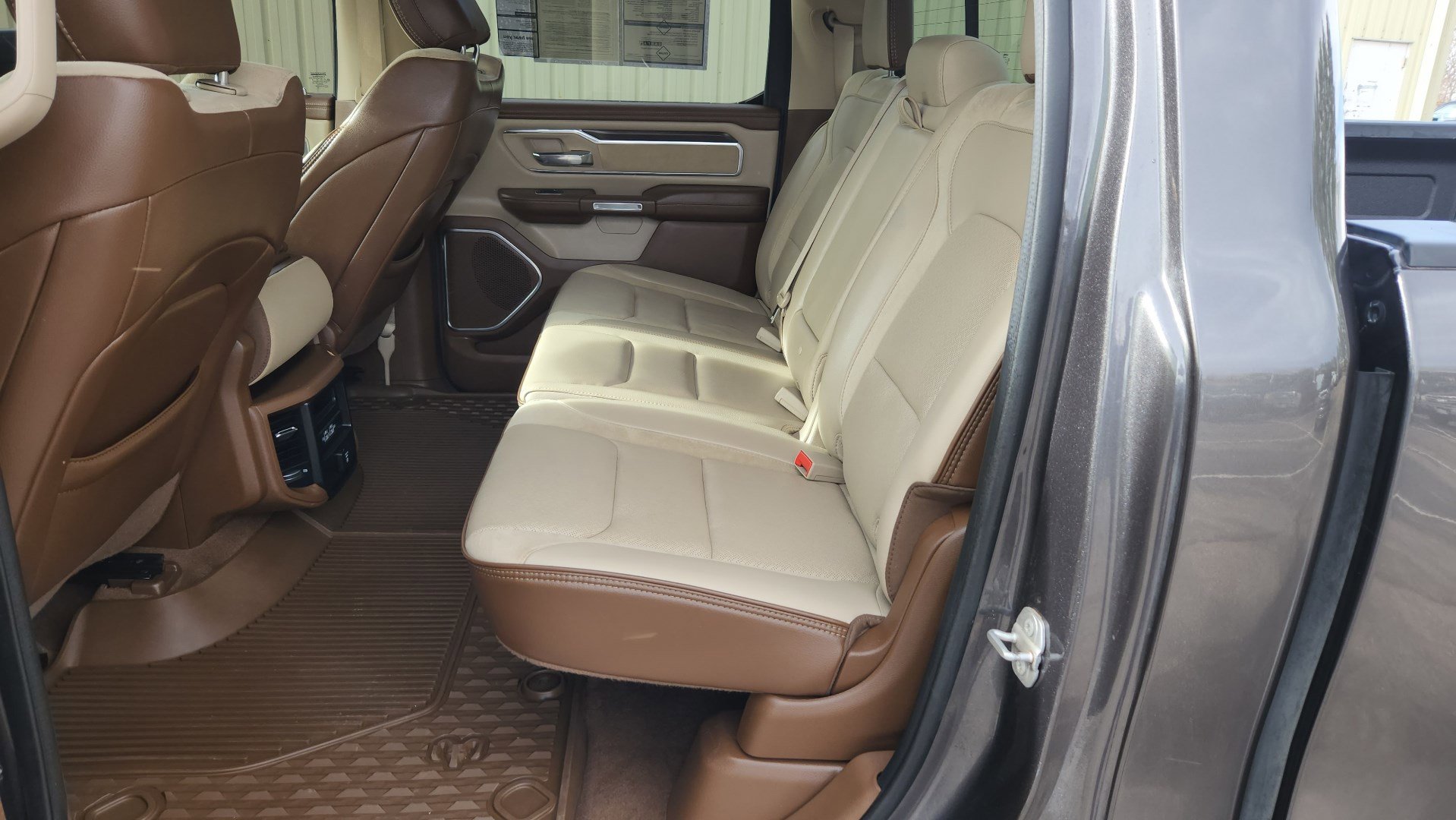 Used 2021 RAM 1500 Laramie image 28