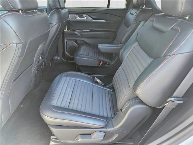 Certified 2025 Ford Explorer ST-Line w/ Premium Package RWD image 20