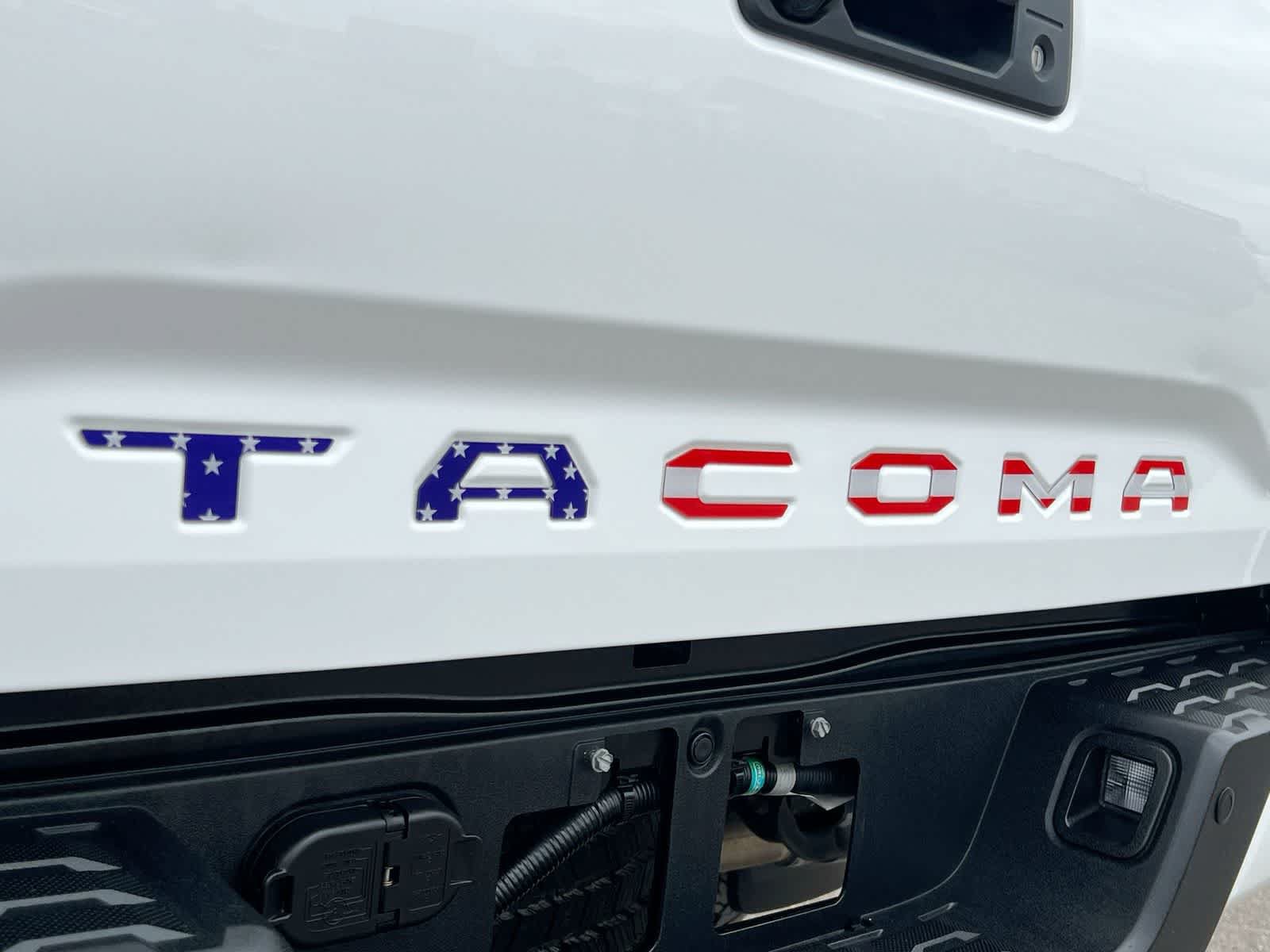 Used 2019 Toyota Tacoma Limited AWD/4WD image 13