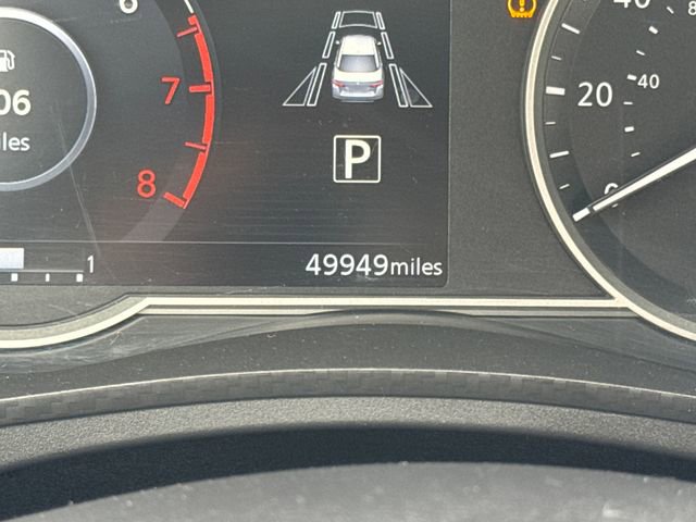 Used 2023 Nissan Versa SV image 11