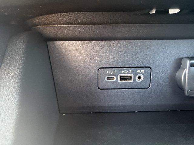Used 2021 Nissan Sentra SV w/ Trunk Package FWD image 11