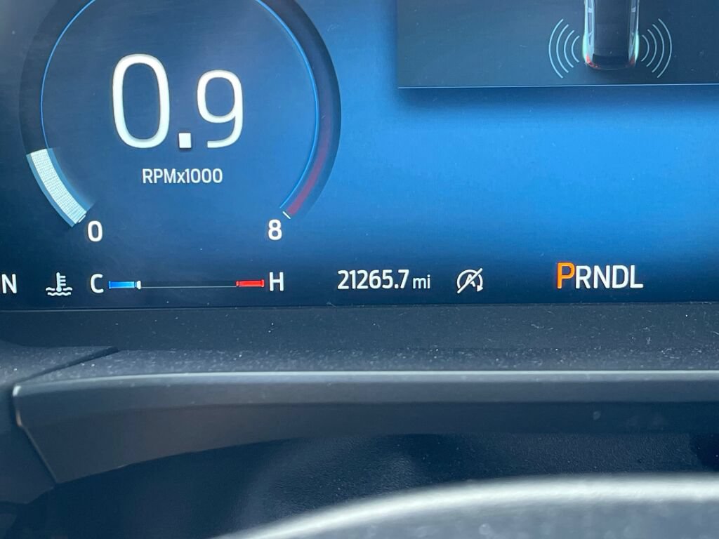 Certified 2023 Ford Escape ST-Line Elite w/ Premium Technology Package AWD/4WD image 3