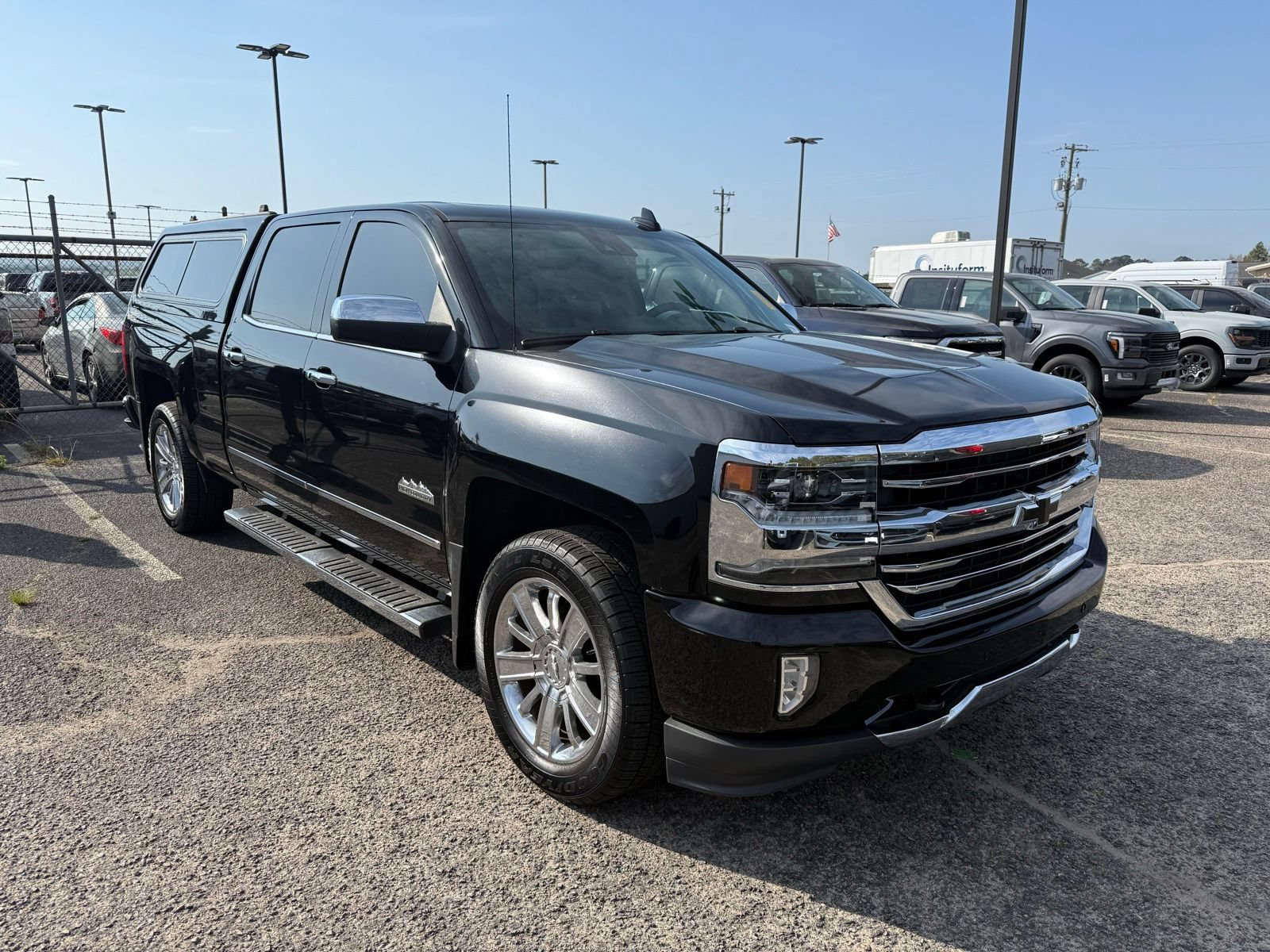 Used 2017 Chevrolet Silverado 1500 High Country AWD/4WD image 1