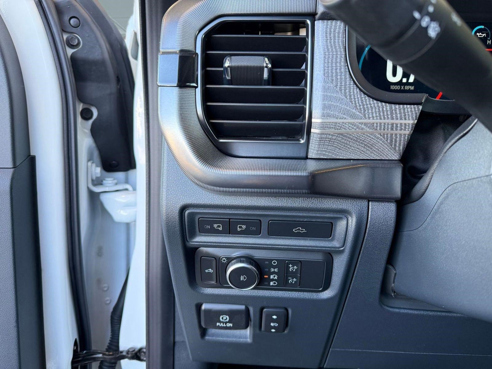 Certified 2022 Ford F150 Platinum w/ Equipment Group 701A High image 26