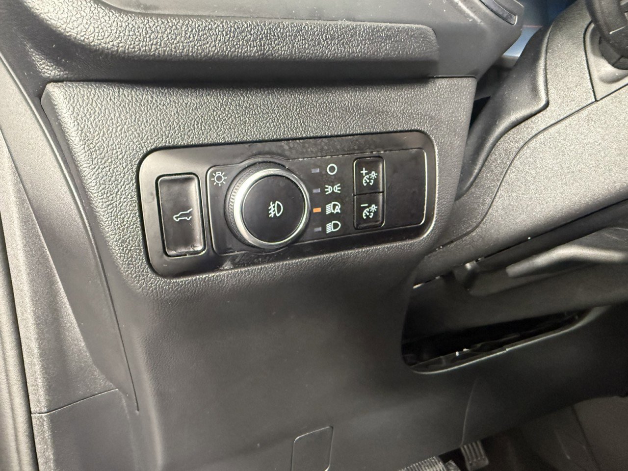 Certified 2025 Ford Escape Platinum image 23