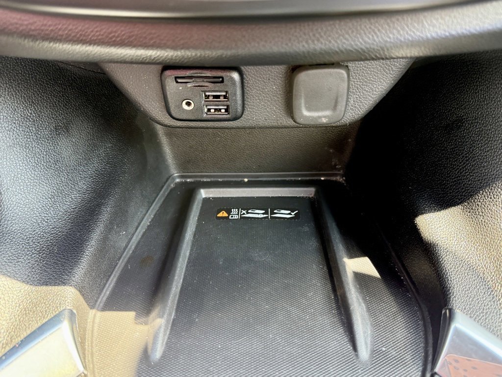 Used 2023 Chevrolet Traverse Premier image 30