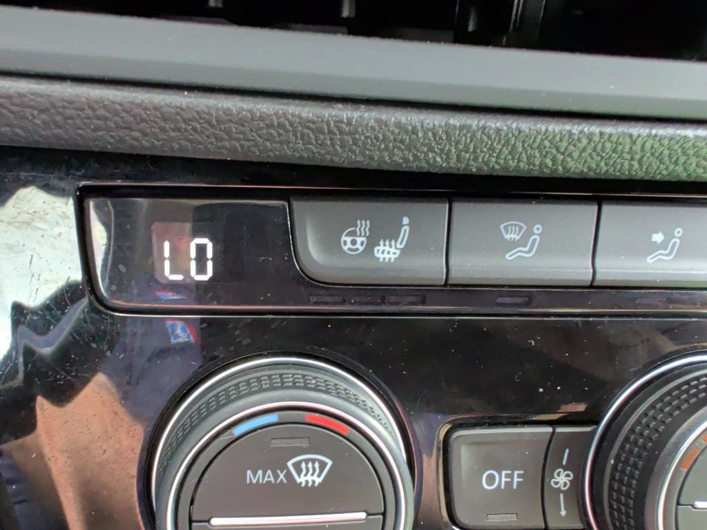 Used 2021 Volkswagen Jetta SE FWD image 21