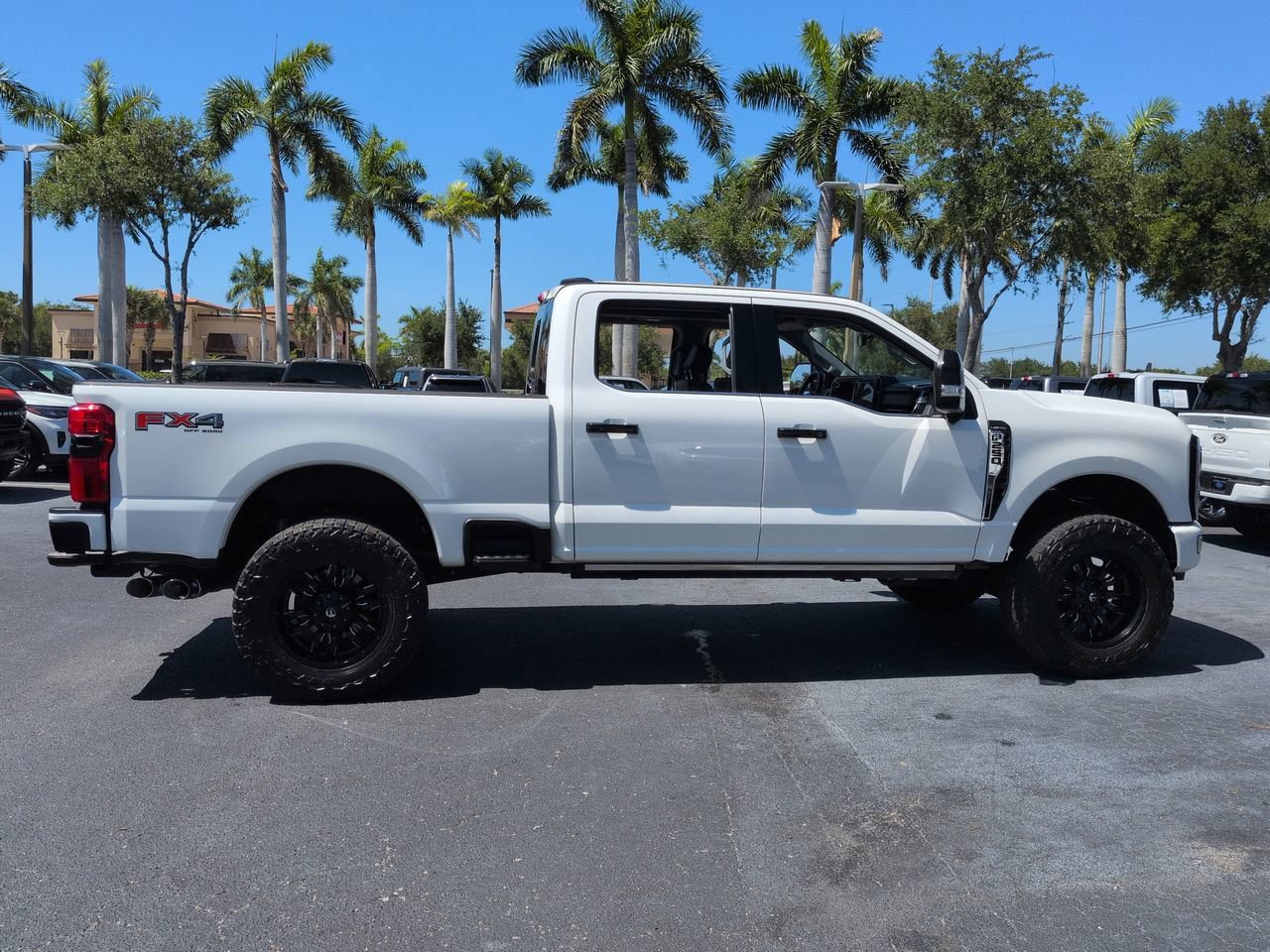 Certified 2024 Ford F250 Limited w/ FX4 Off-Road Package AWD/4WD image 3