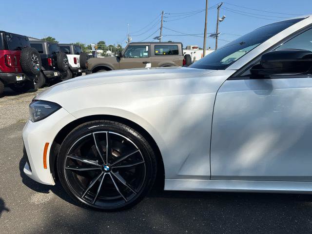 Used 2022 BMW 330i xDrive Sedan w/ M Sport Package AWD/4WD image 11