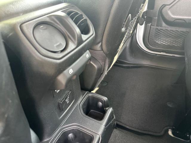 Used 2024 Jeep Wrangler Unlimited Rubicon AWD/4WD image 24