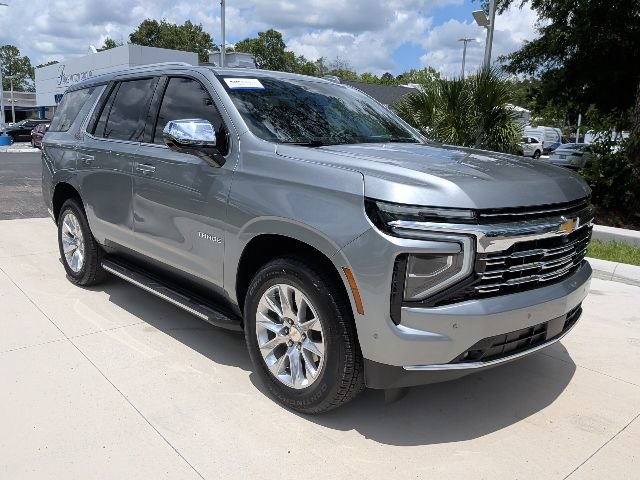 Used 2025 Chevrolet Tahoe Premier w/ Sun And Tow Package RWD image 2