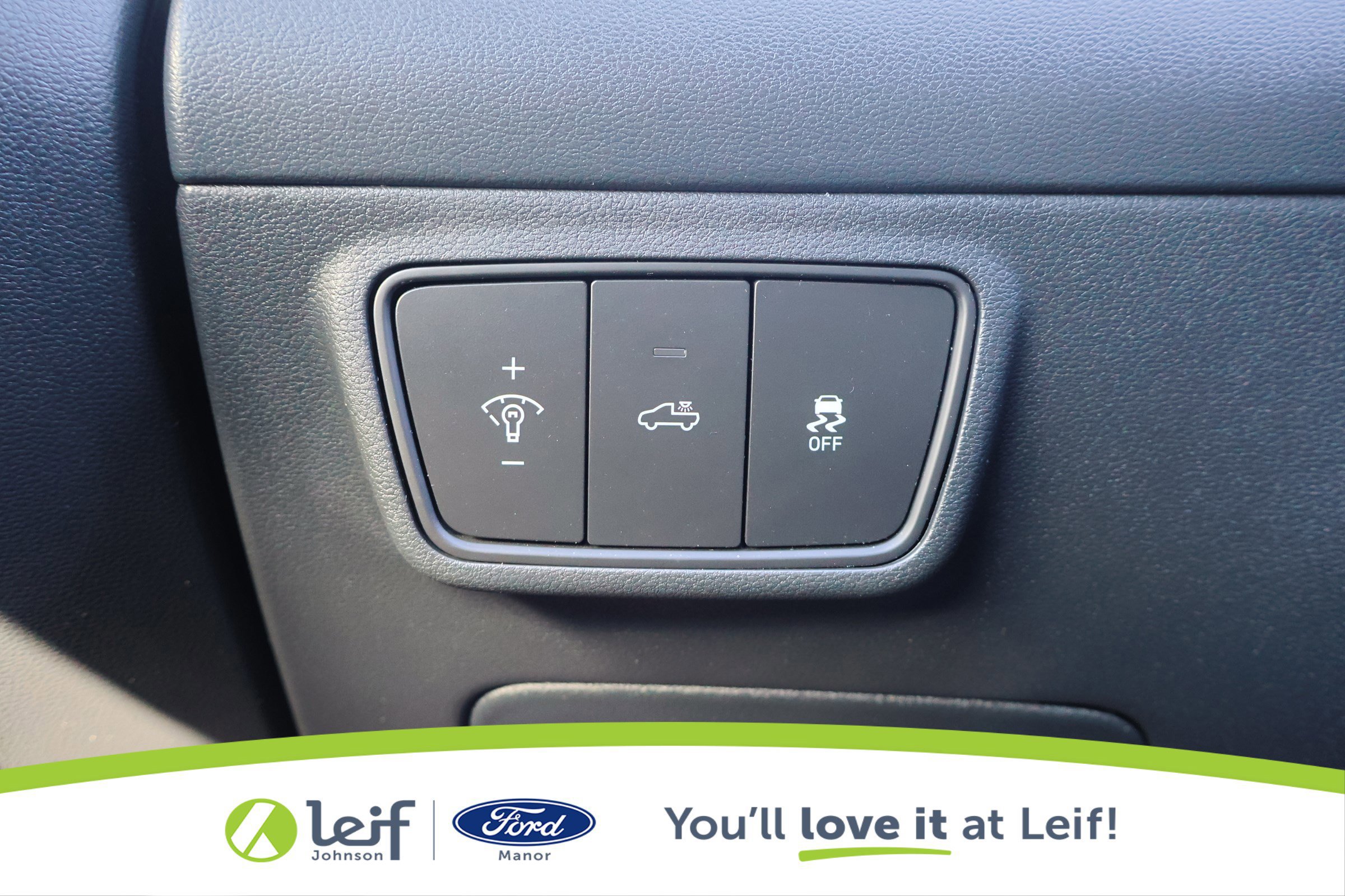 Used 2024 Hyundai Santa Cruz Limited image 17