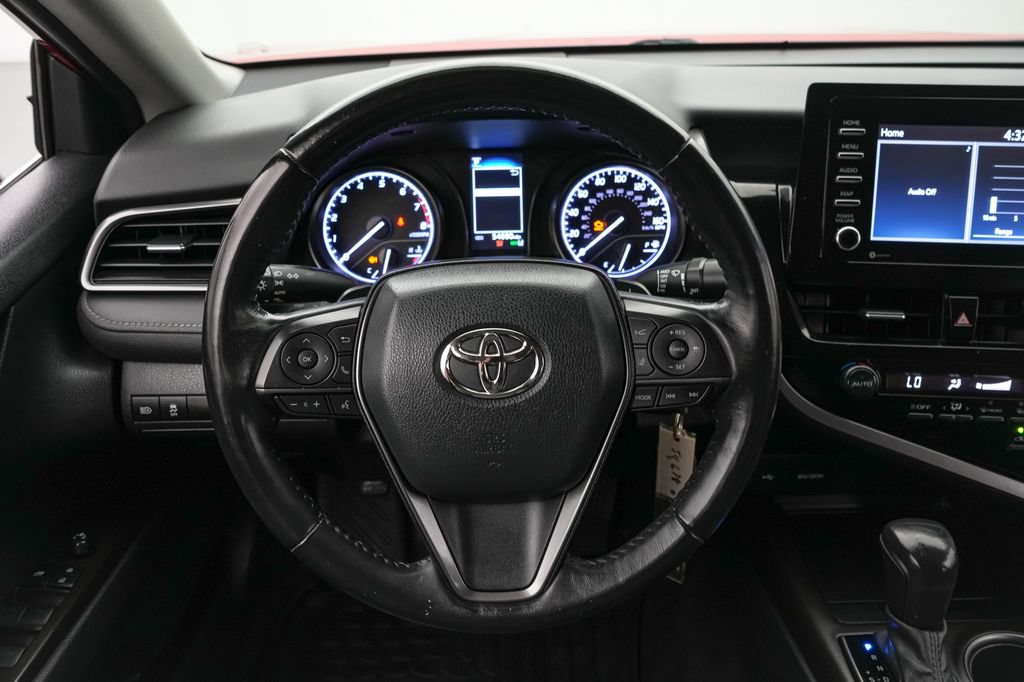 Used 2021 Toyota Camry SE w/ Cold Weather Package FWD image 13