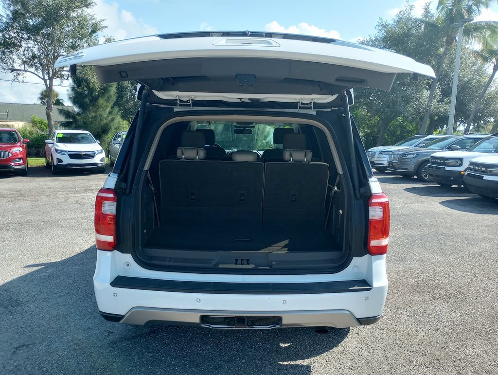 Certified 2018 Ford Expedition XLT w/ Equipment Group 202A RWD image 13