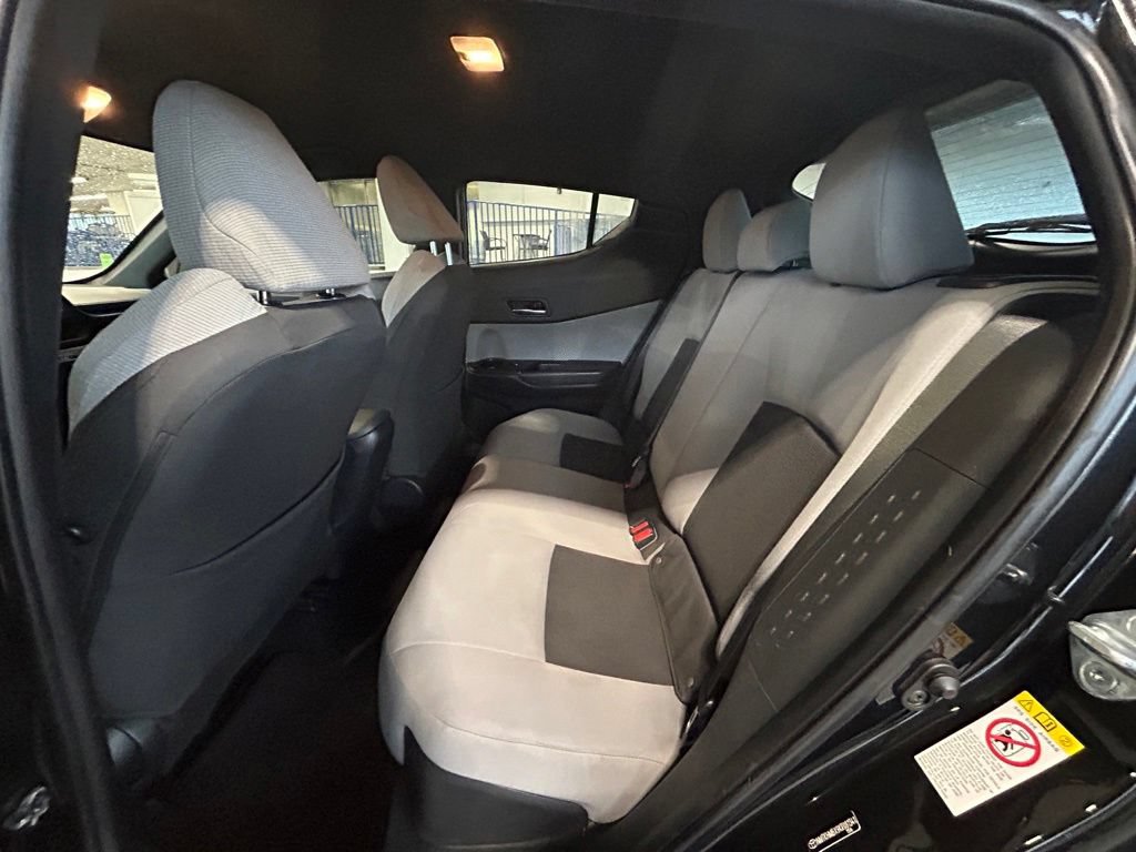 Used 2019 Toyota C-HR XLE FWD image 28