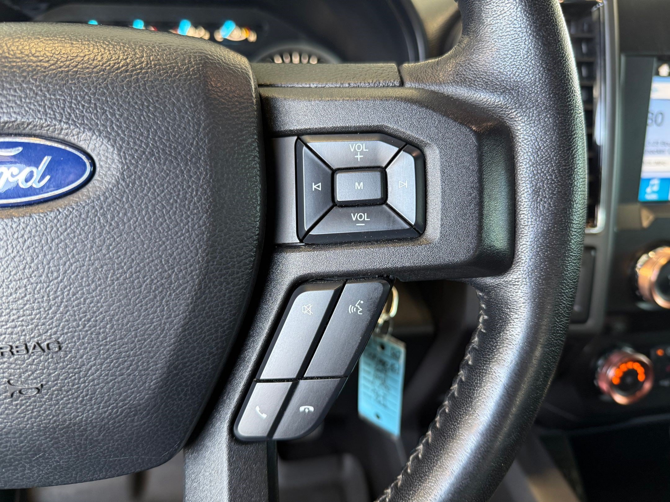Certified 2019 Ford F150 XLT w/ Equipment Group 302A Luxury AWD/4WD image 28