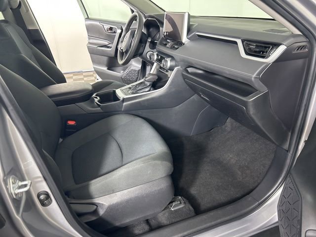 Used 2023 Toyota RAV4 LE AWD/4WD image 18