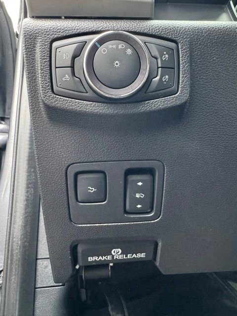 Certified 2021 Ford F350 Lariat w/ Chrome Package image 12