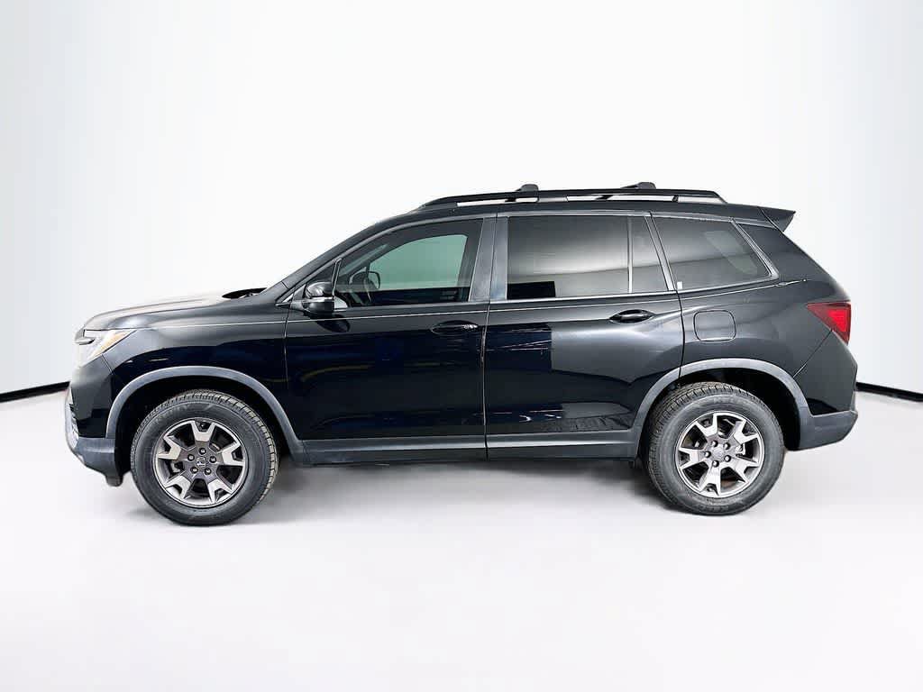 Used 2023 Honda Passport TrailSport image 3