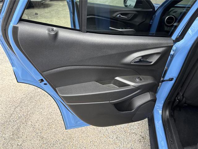 Used 2024 Chevrolet Trax RS w/ Driver Confidence Package image 26
