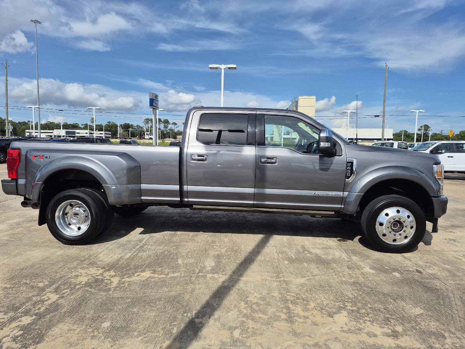 Certified 2022 Ford F450 Platinum w/ FX4 Off-Road Package AWD/4WD image 20